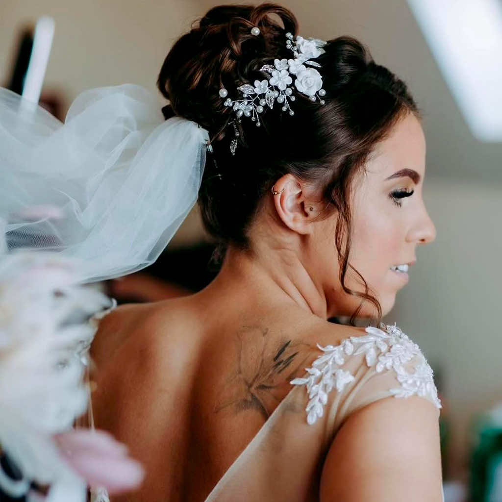 Beautiful bride with wedding makeup